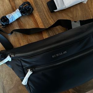 BNWT MZ Wallace Bowery sling bag black with black details